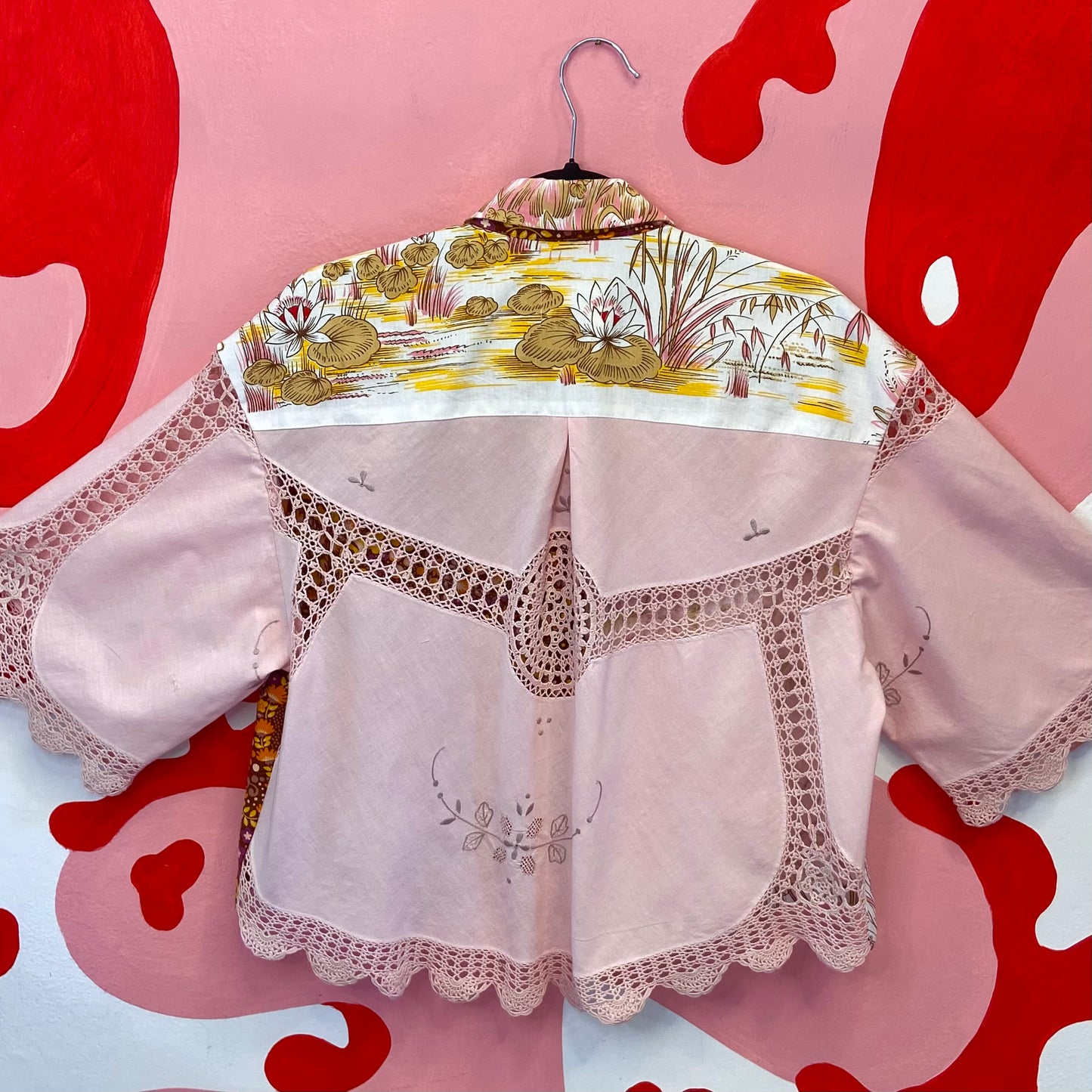 'It’s Love' Button-Up / XL