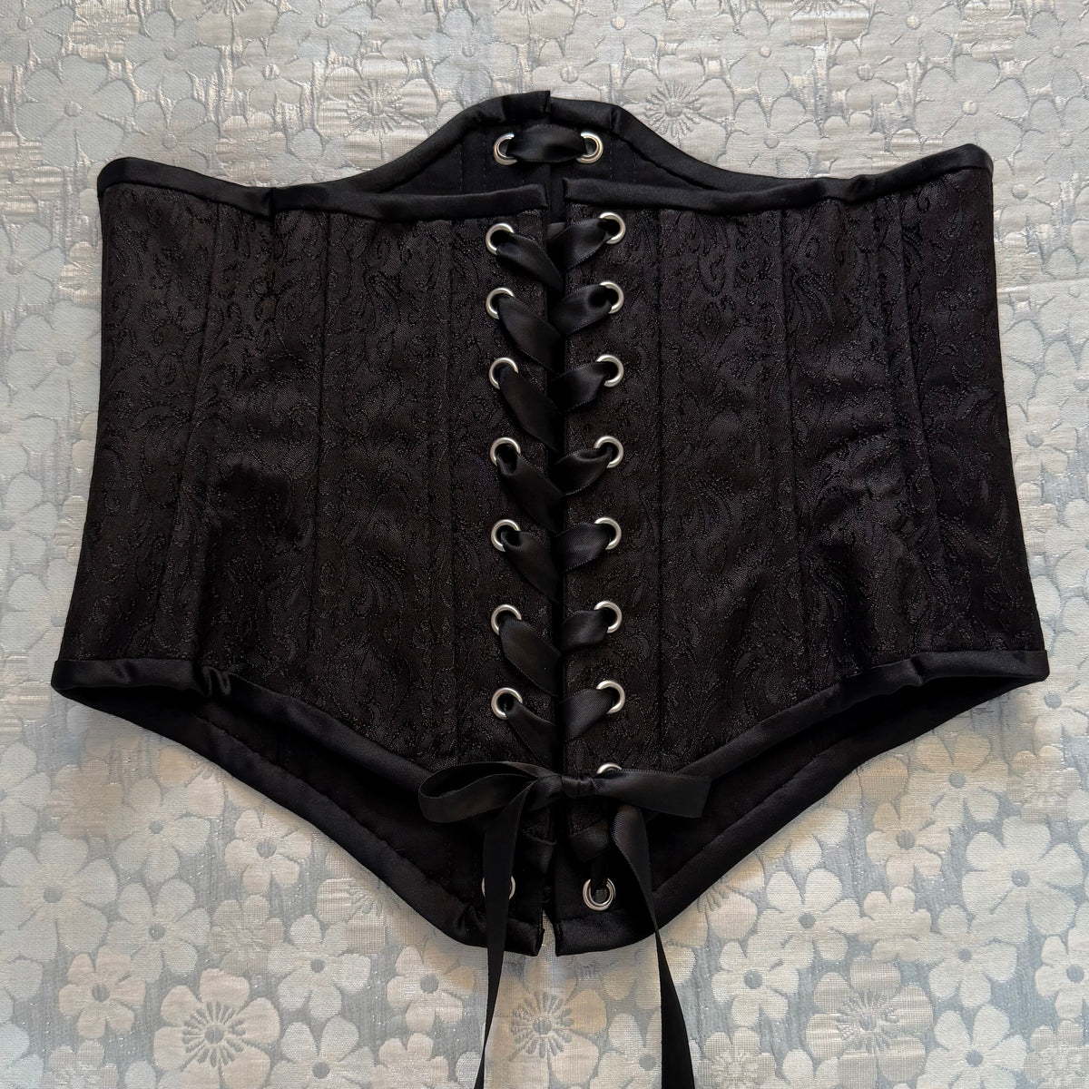 ‘Victorian Royal Black’
