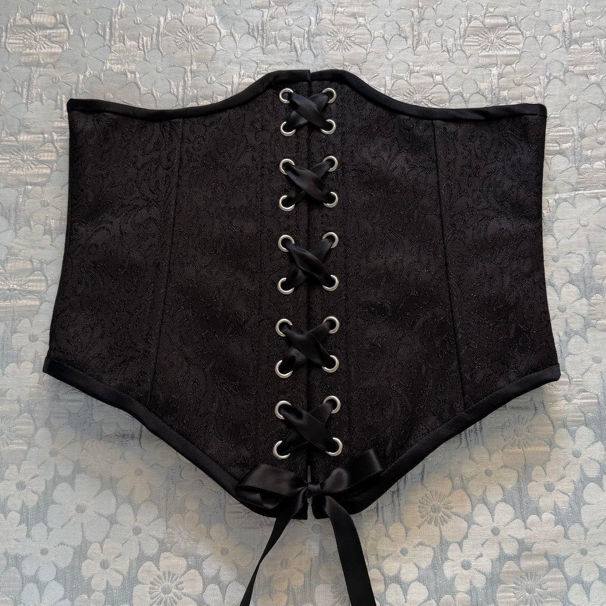 ‘Victorian Royal Black’