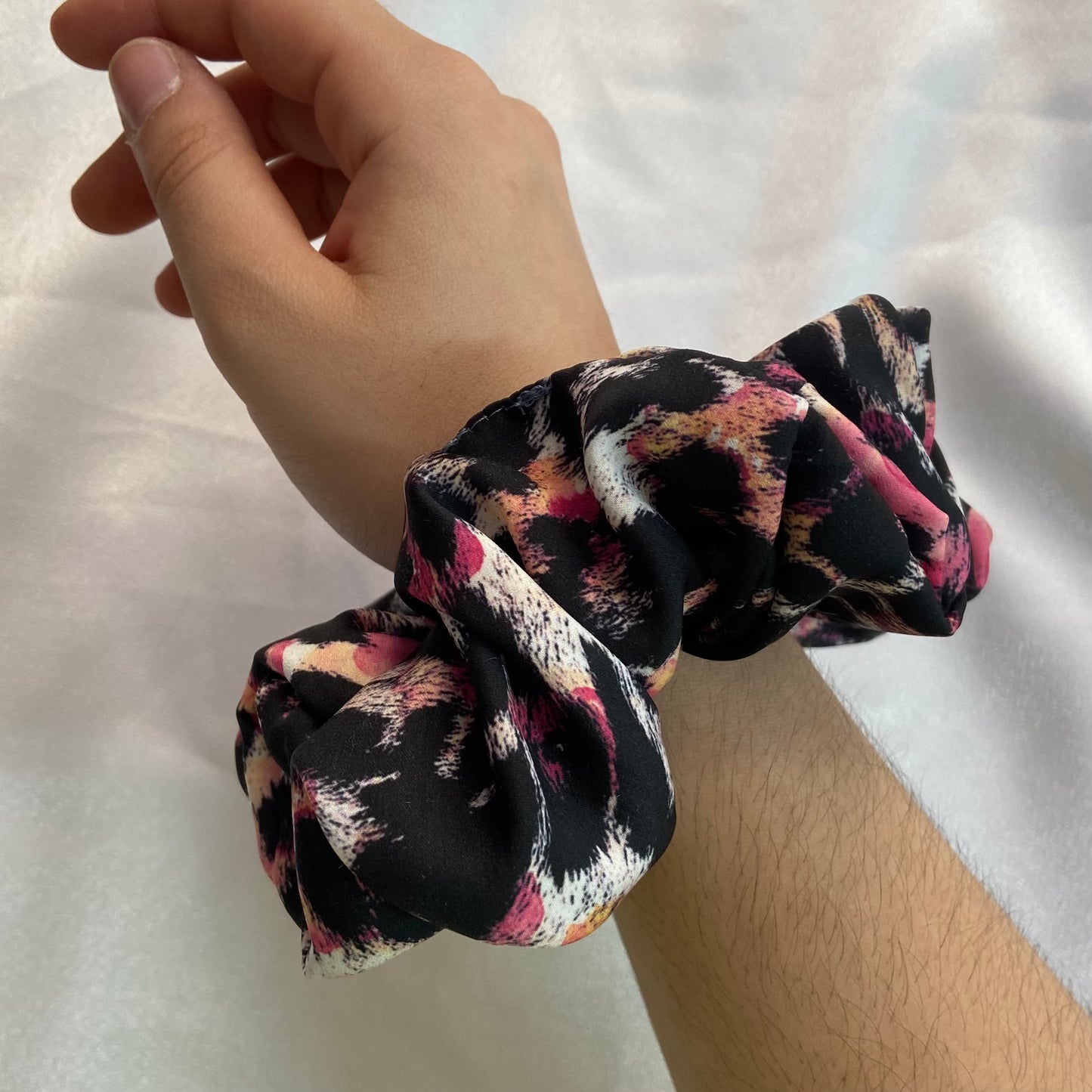 Electric Pinks Scrunchies